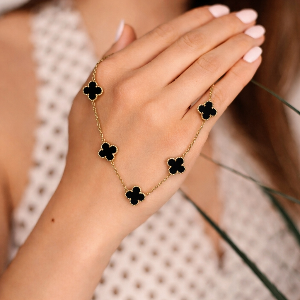 STYLISH BLACK FLOWER NECKLACE