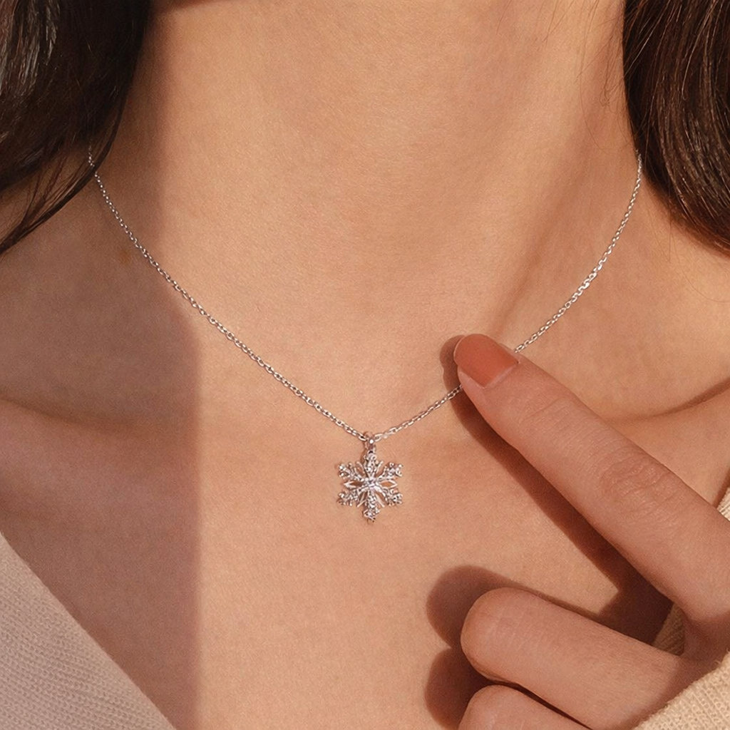 Snow Flake  Necklace