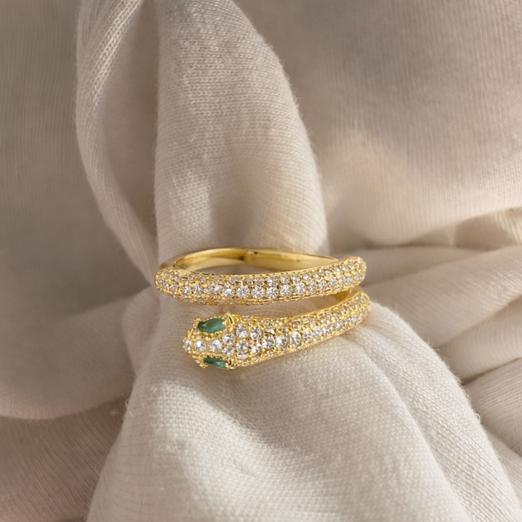 The Emerald Aura Snake Ring"