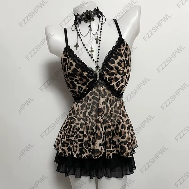 Vintage Vibe Streetwear Y2K Tank Top Harajuku Graphic Print Gothic Camis Punk Fashion Spicy Girls Crop Top Unique Sleeveless Top