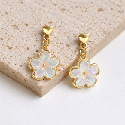 Luxury White Floral Dangle Earrings
