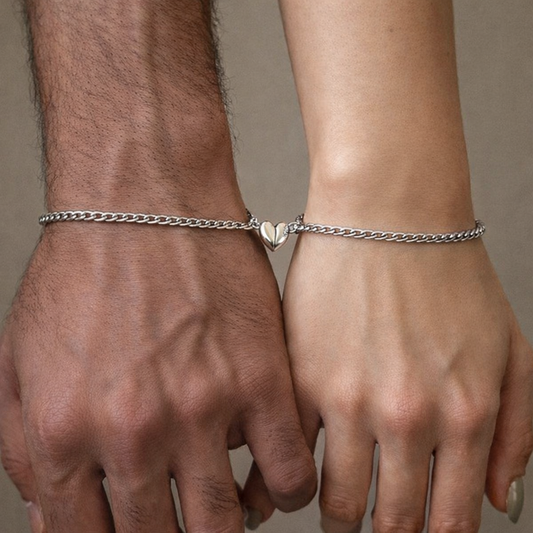 Couple Bracelet with Magnetic Heart made of Stainless Steel
