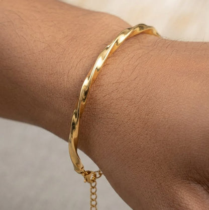 Twist Bangle bracelet