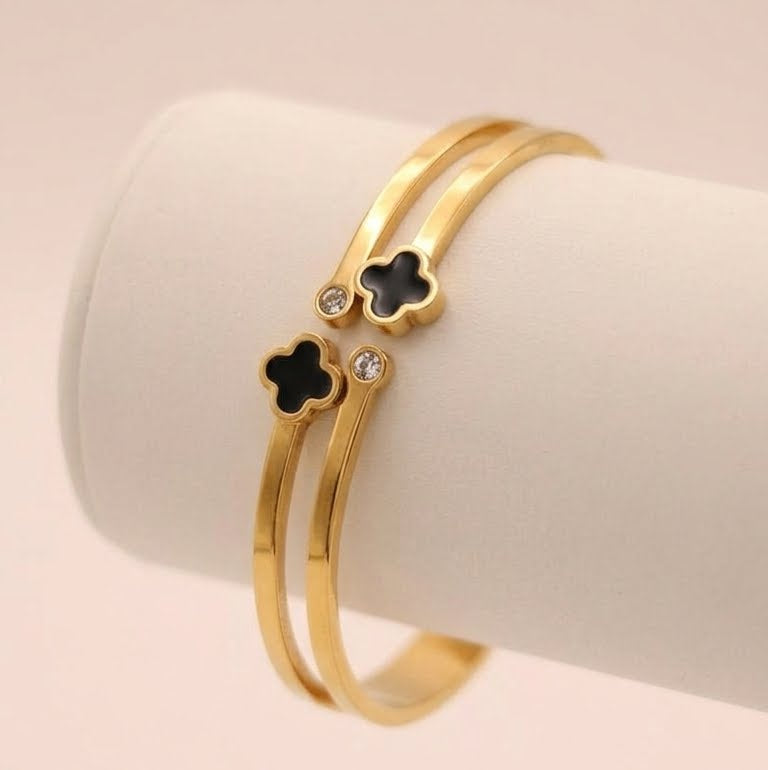 Black Shell Lucky Leaf Titanium Steel Bracelet