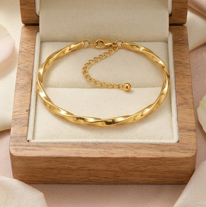 Twist Bangle bracelet