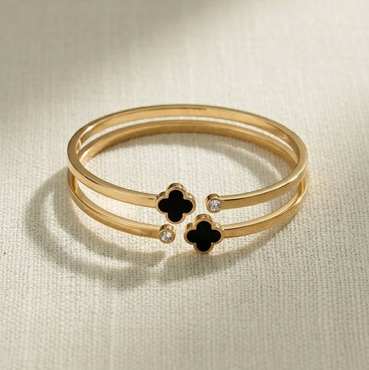 Black Shell Lucky Leaf Titanium Steel Bracelet