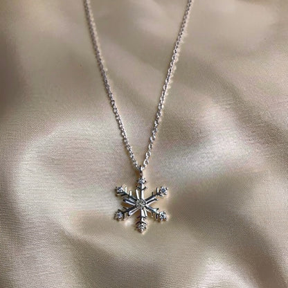 Snow Flake  Necklace