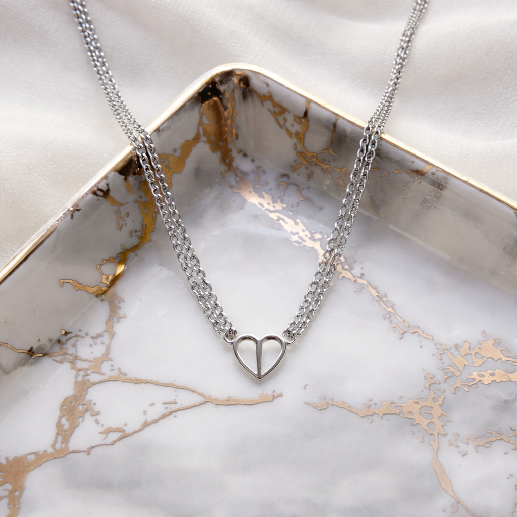 Deal Nut Couples magnetic heart necklace set,