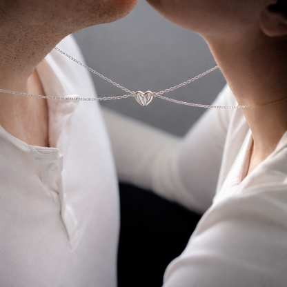 Deal Nut Couples magnetic heart necklace set,