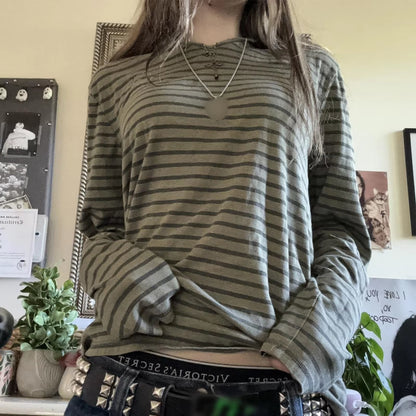 2000S Y2K Cyber Grunge Vintage T-Shirt Graphic Print O Neck Long Sleeve Tee Women Slim Fit Crop Tops Egirl Skater Emo Streetwear