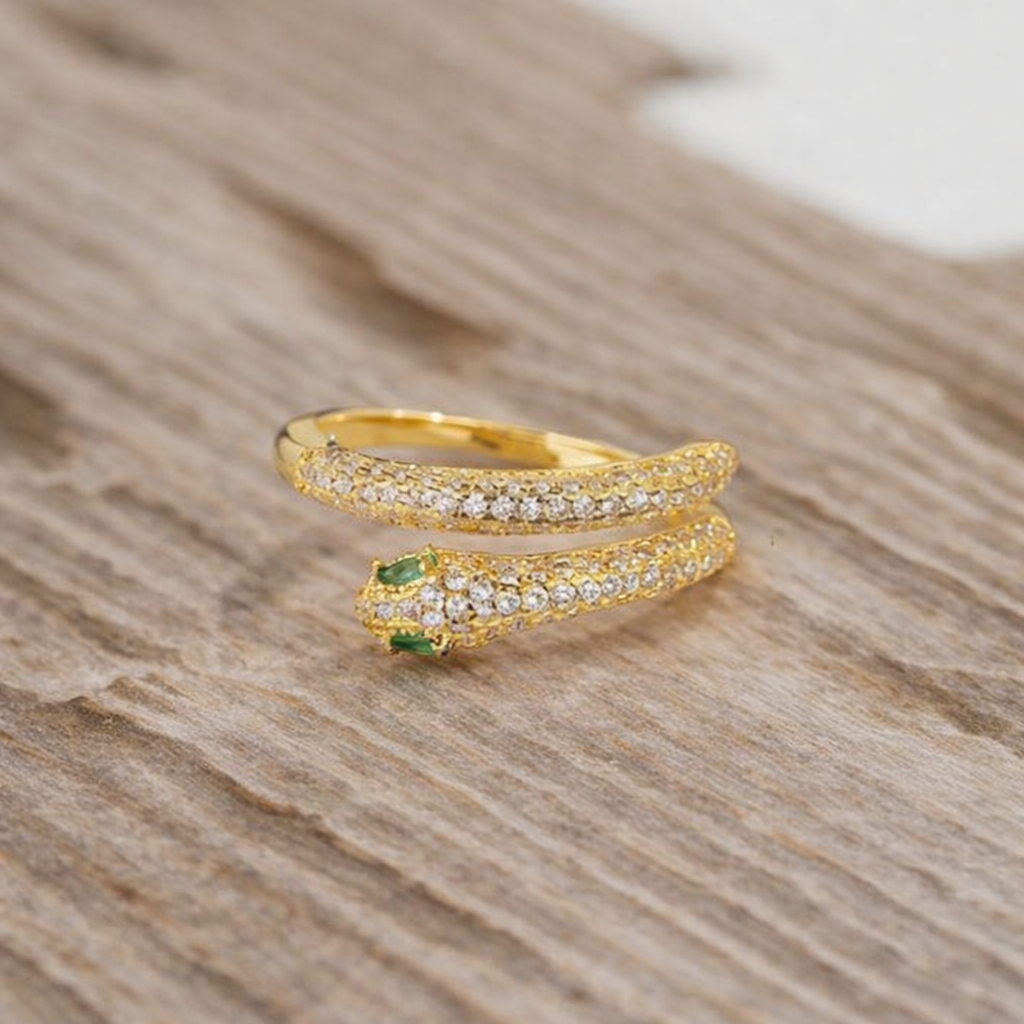 The Emerald Aura Snake Ring"