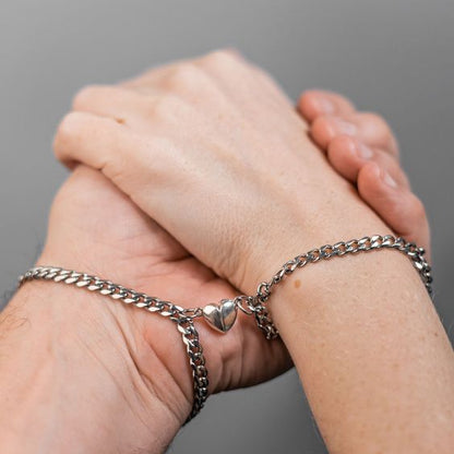 Couple Bracelet with Magnetic Heart made of Stainless Steel