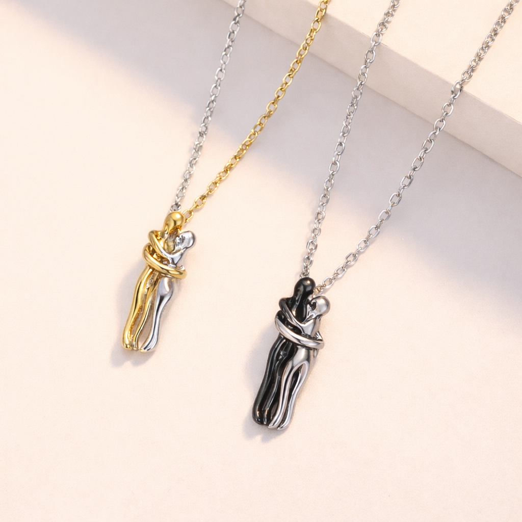 Black Hug Couple Pendant ✨